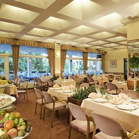 Hotel Patria Pecs Restaurant photo